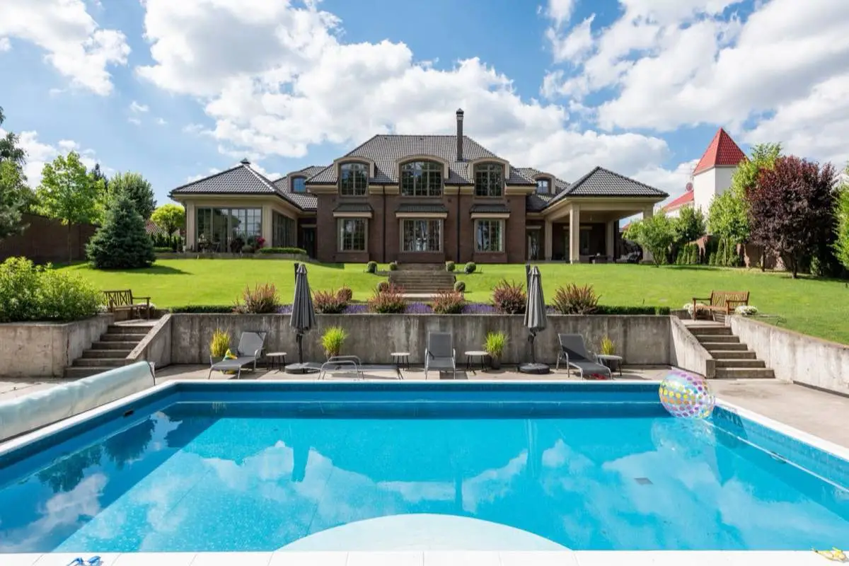 Pool Decks & Patios in Hialeah, FL
